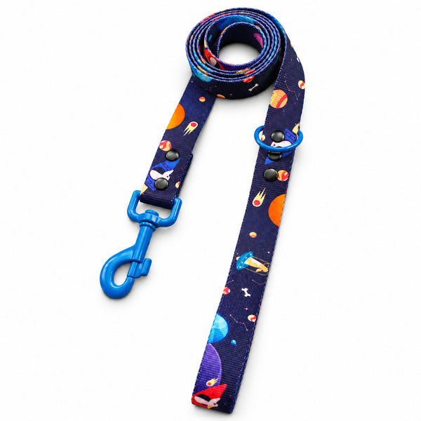 Spacedogs 2.0 dark purple dog lead with planet print and a blue clip